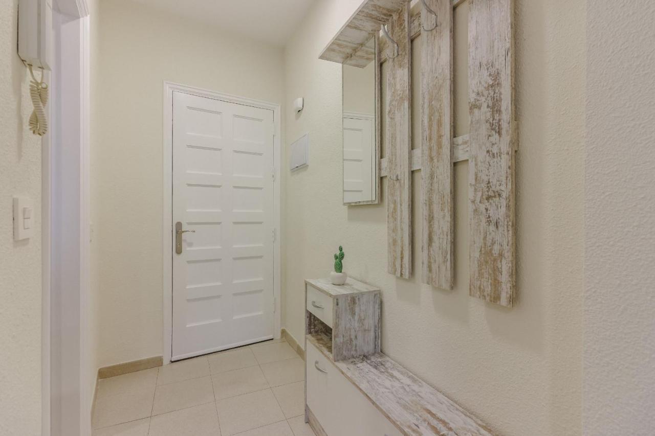 Seguro Spacious Apartment With Roomy Terrace Puerto de Santiago  Buitenkant foto